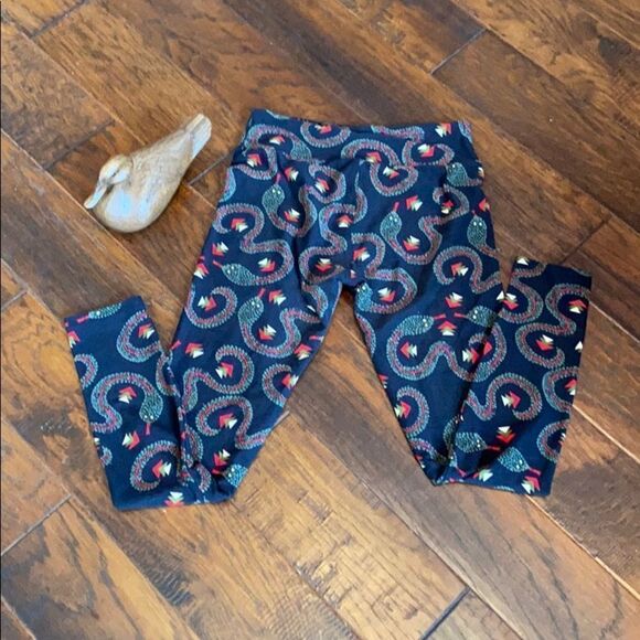 Lularoe leggings OS super soft - Picture 3 of 5